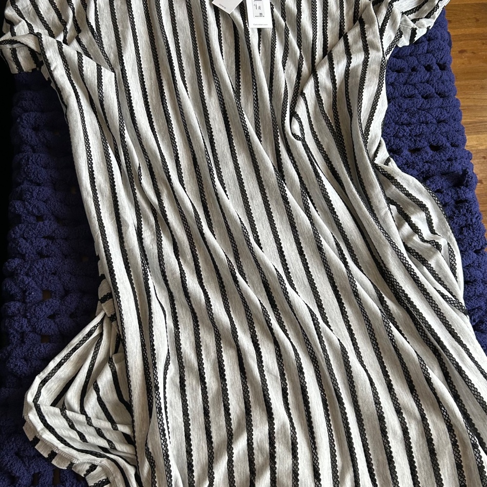 🌺Calvin Klein Coverup - Picture 2 of 5